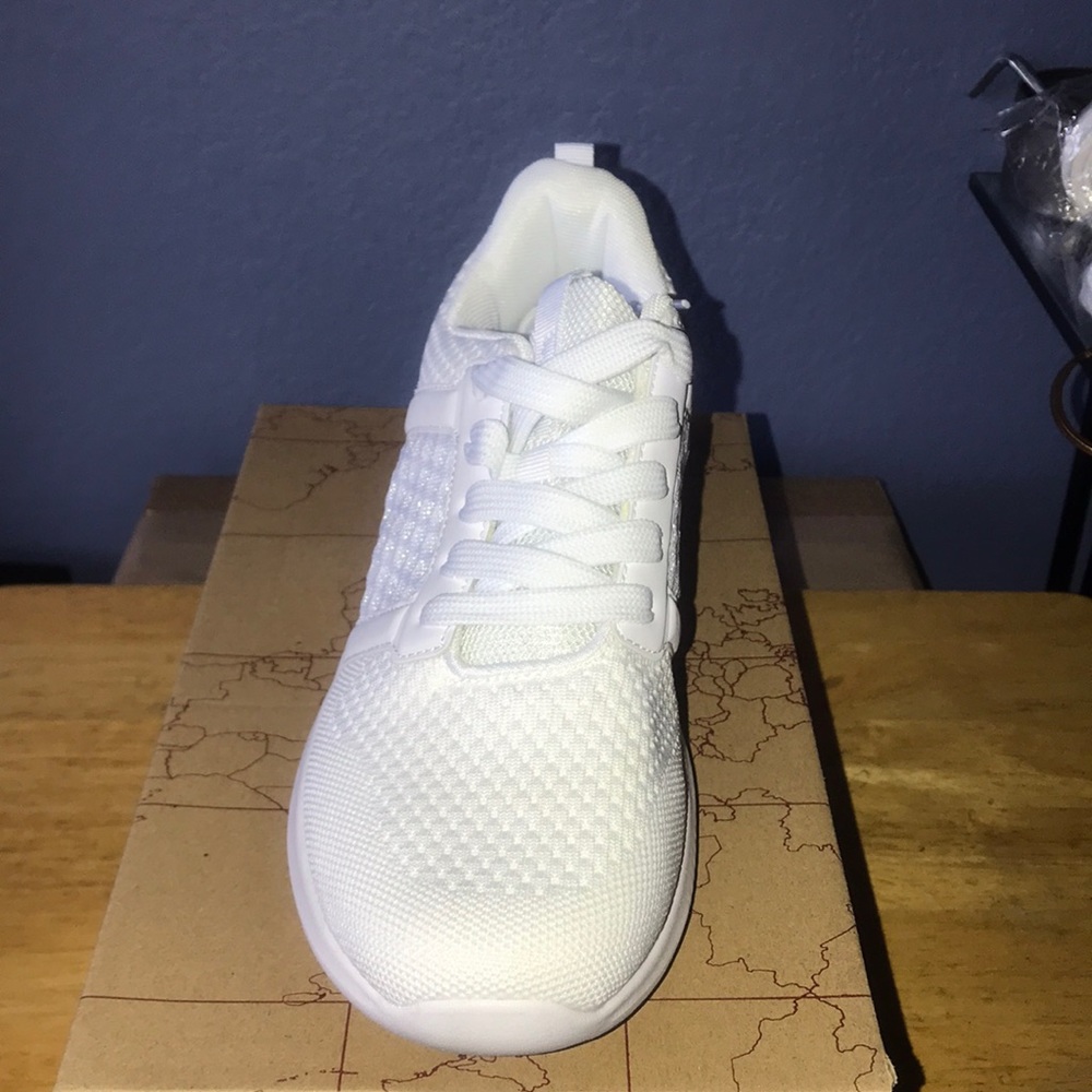 Shoe - Picture 4 of 4
